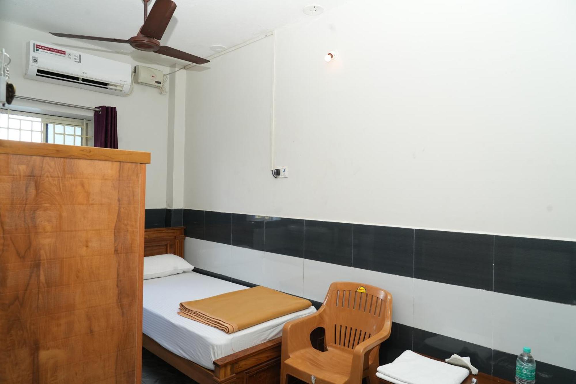 Rajali Residency Hotel Kulithalai Exterior photo